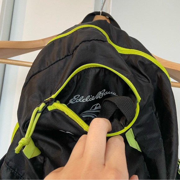 Eddie Bauer - Backpack 20L (Like New - Black w neon green) - Picture 8 of 17